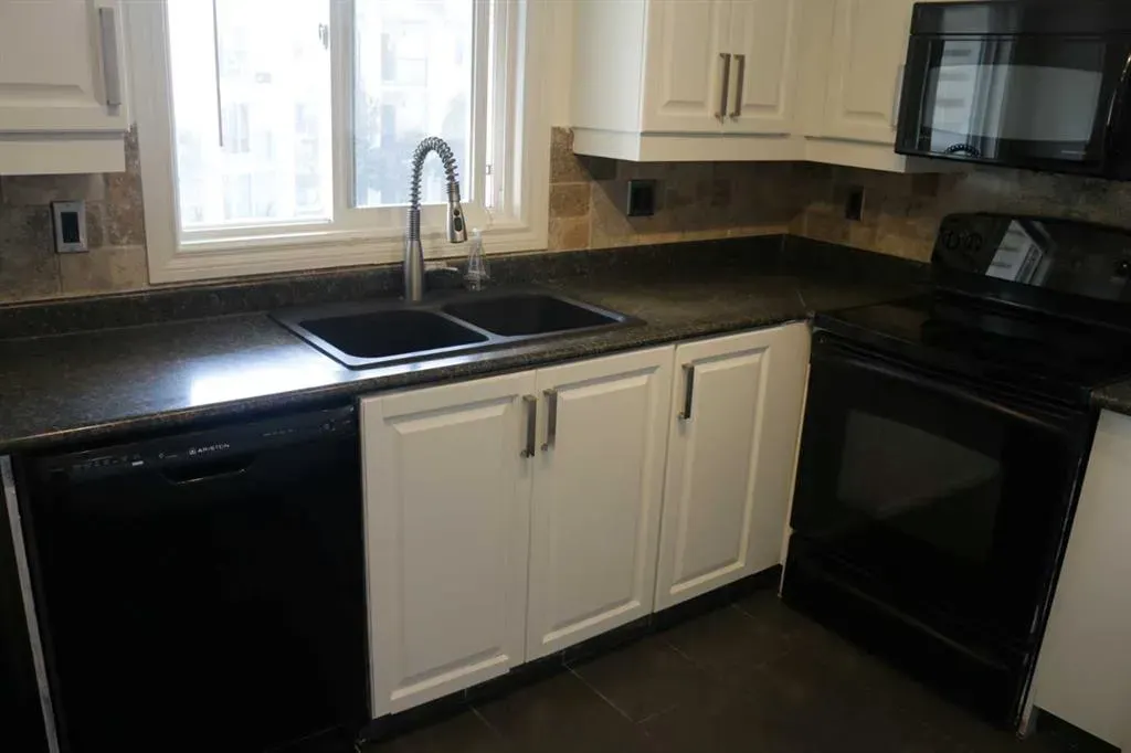 2371 Eversyde Avenue SW, #2322