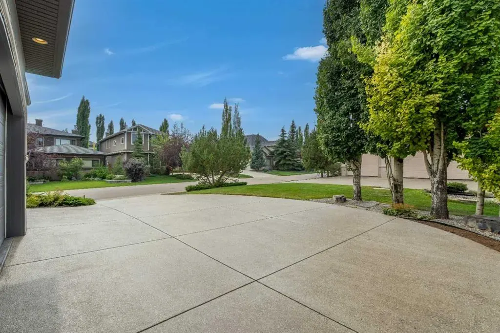 18 Aspen Ridge Way SW