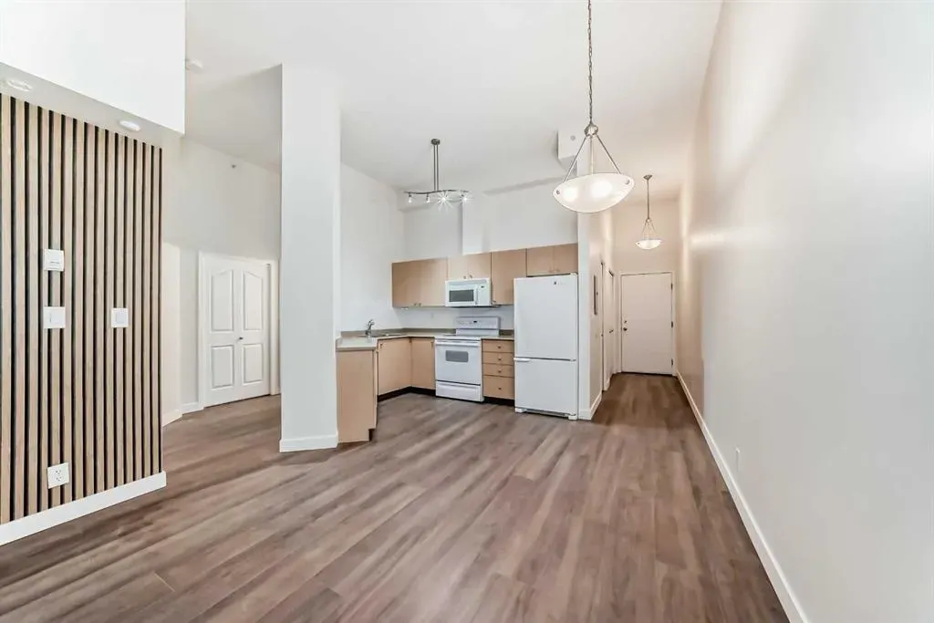 1111 6 Avenue SW, #209