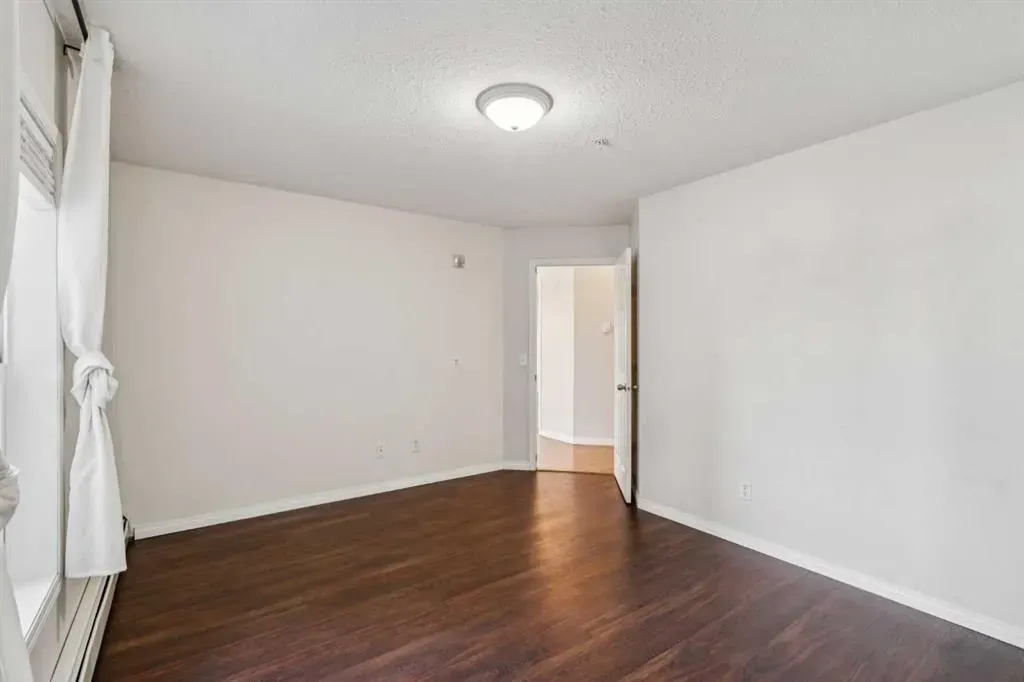 630 8 Avenue SE, #401