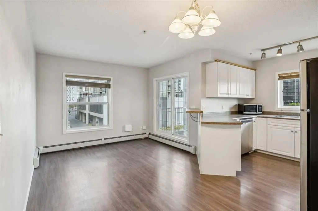 630 8 Avenue SE, #401