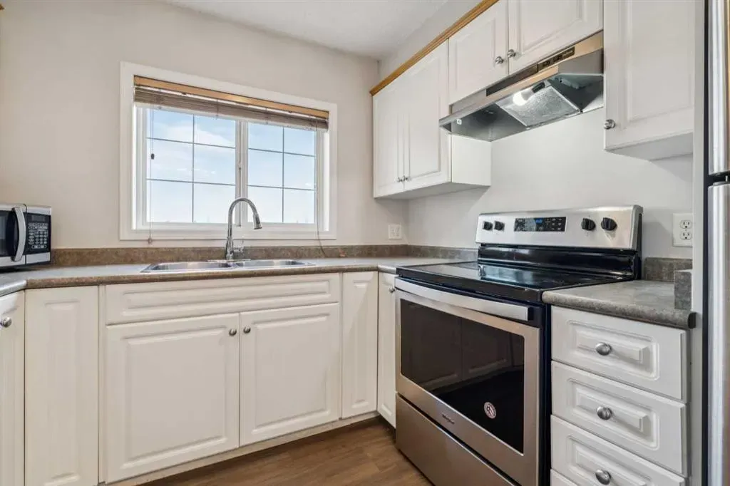 630 8 Avenue SE, #401