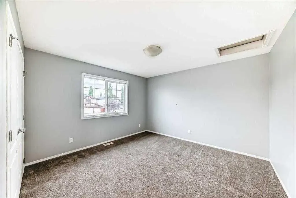 120 SPRINGMERE Grove