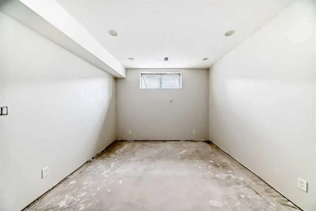 120 SPRINGMERE Grove