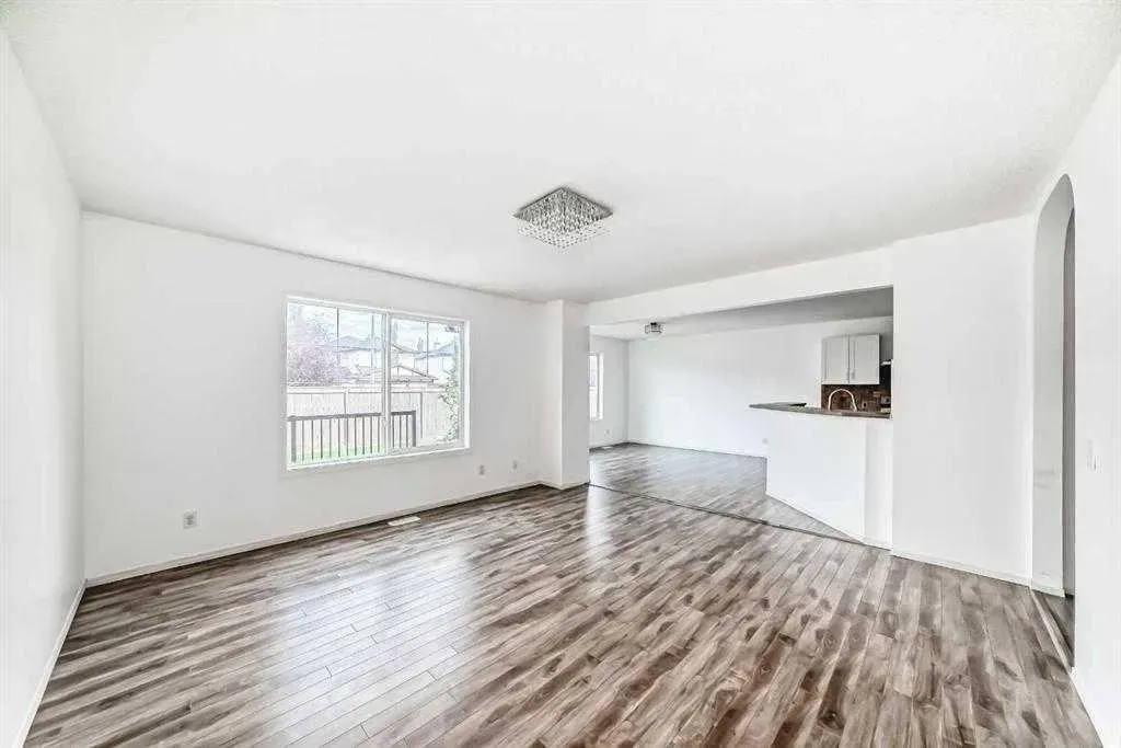 120 SPRINGMERE Grove