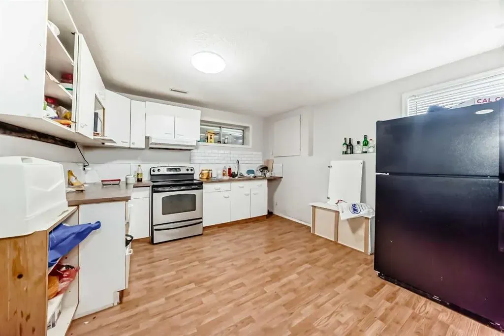 52 MARTINGLEN Place NE