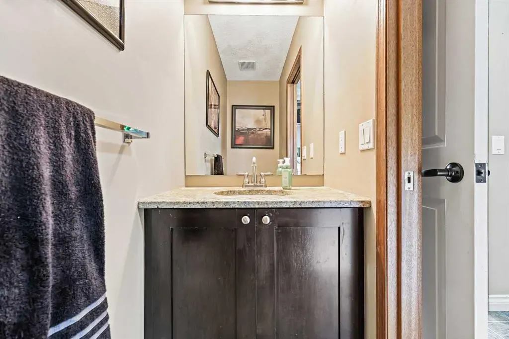 32 Millrise Crescent SW