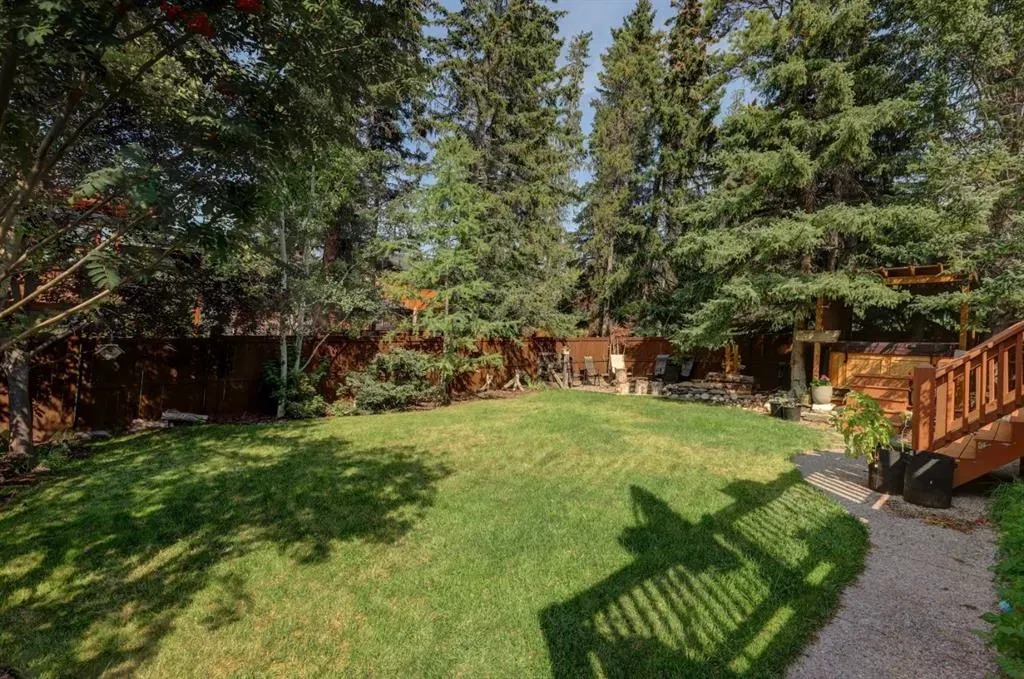 2 Larch Close