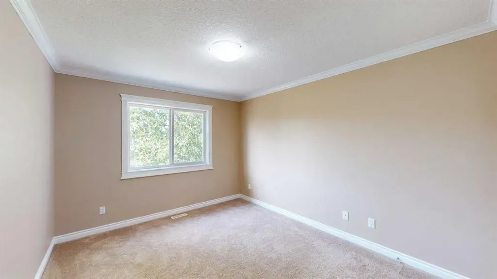 193 O'coffey Crescent, #35
