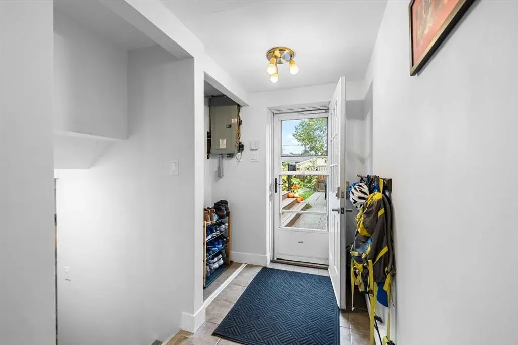 56 Harley Road SW