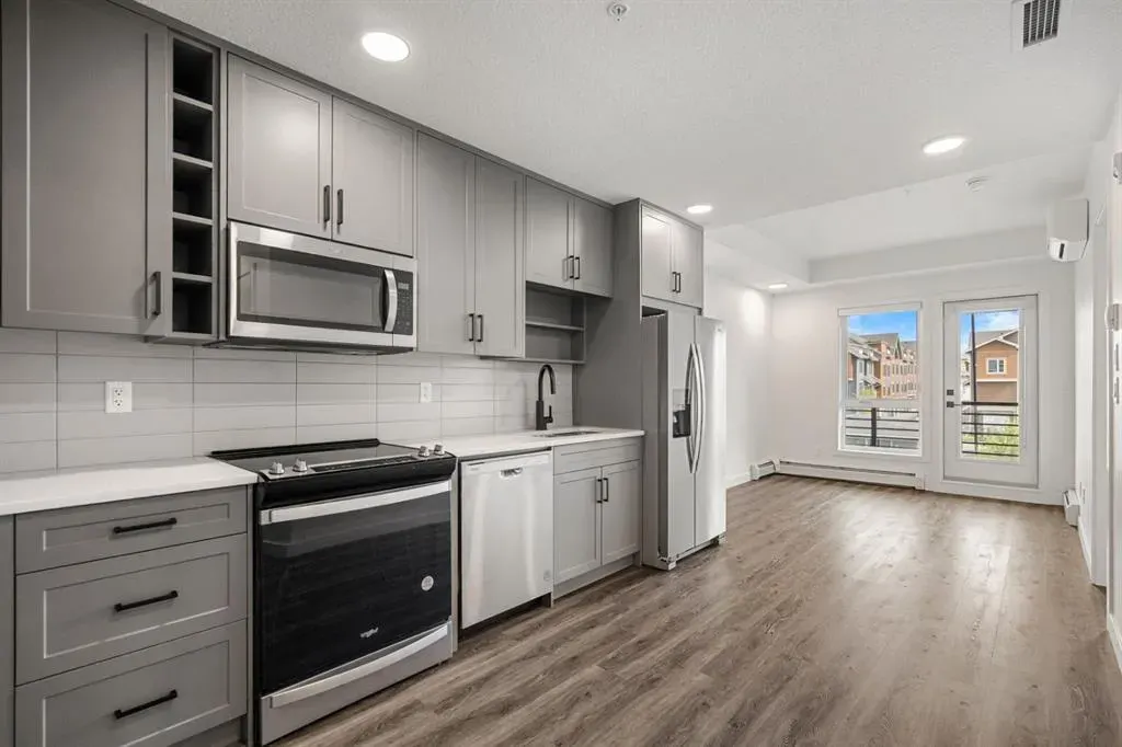 350 Livingston Common NE, #2311
