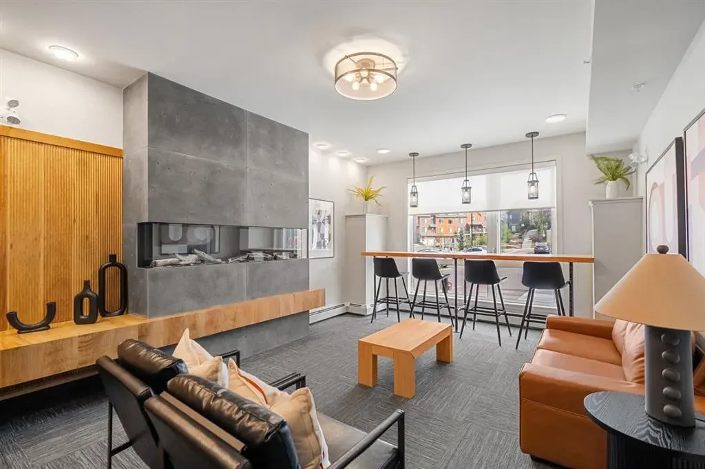 350 Livingston Common NE, #2311