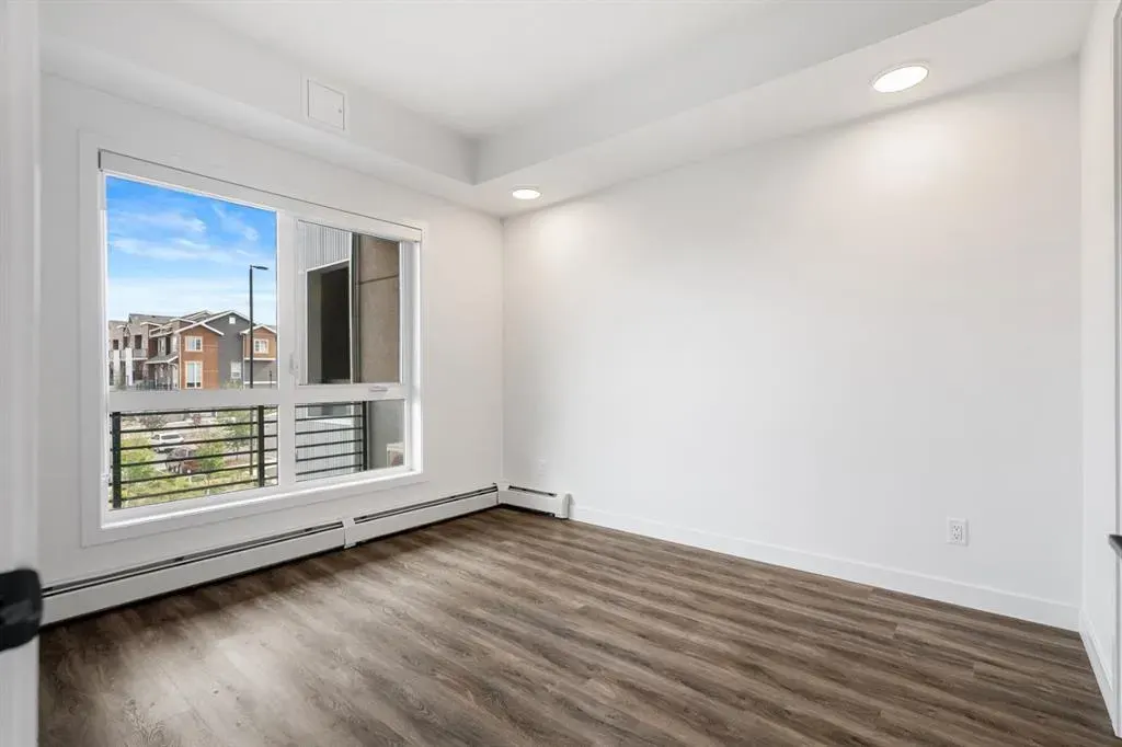 350 Livingston Common NE, #2311