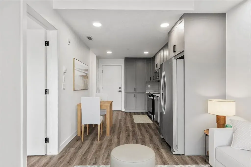 350 Livingston Common NE, #2311