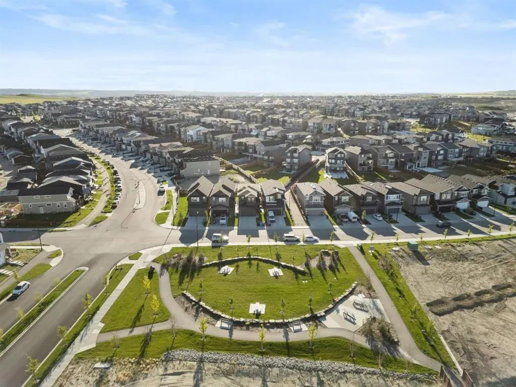 350 Livingston Common NE, #2311