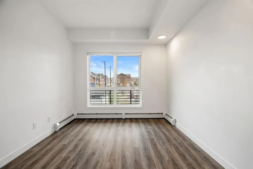 350 Livingston Common NE, #2311