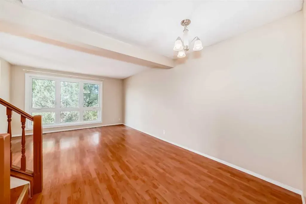 152 Edgedale Way NW