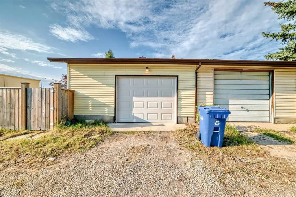 152 Edgedale Way NW