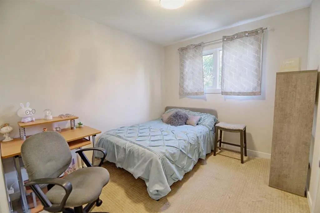 110 Ojibwa Road W