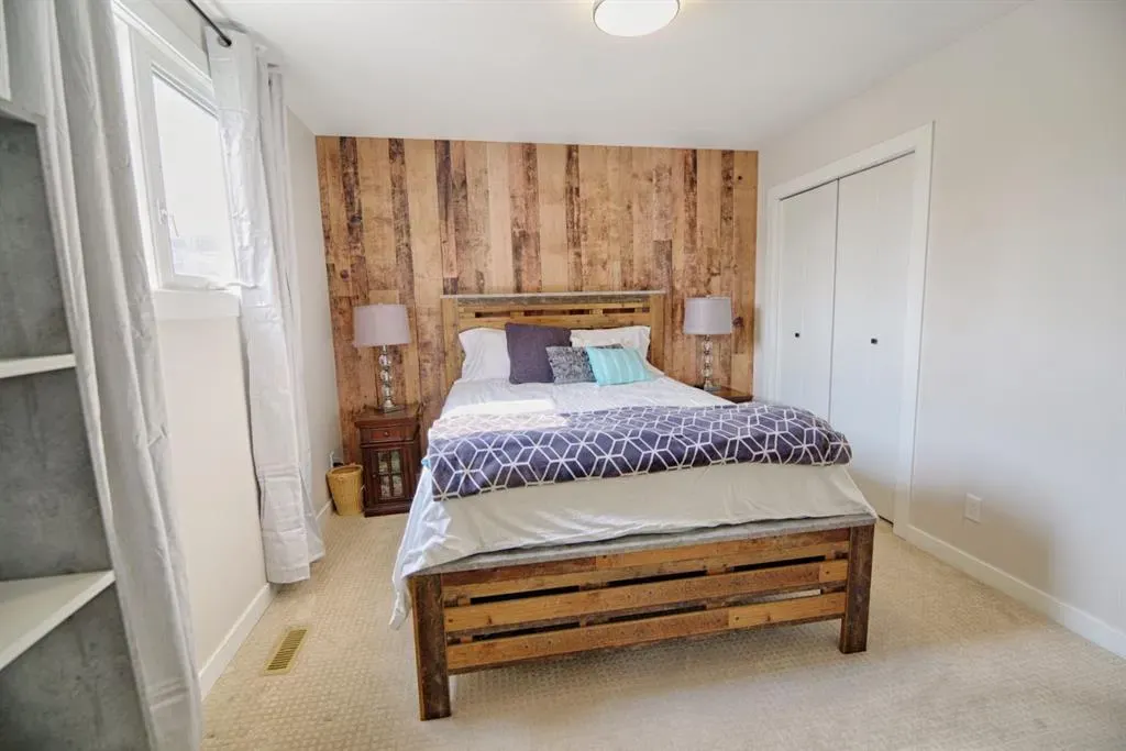 110 Ojibwa Road W