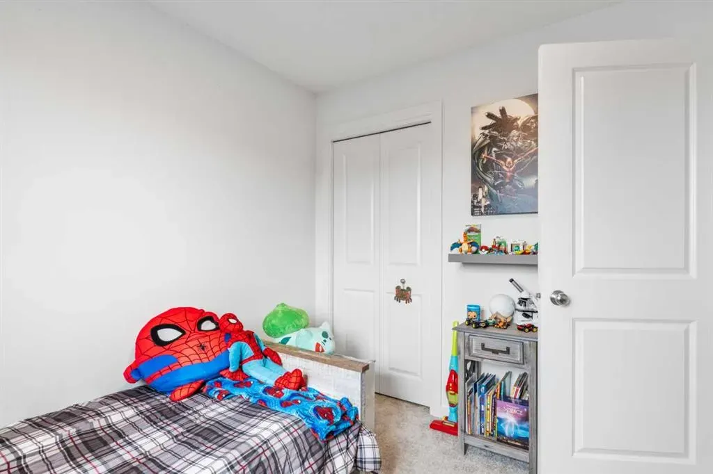 261 Walcrest Way SE