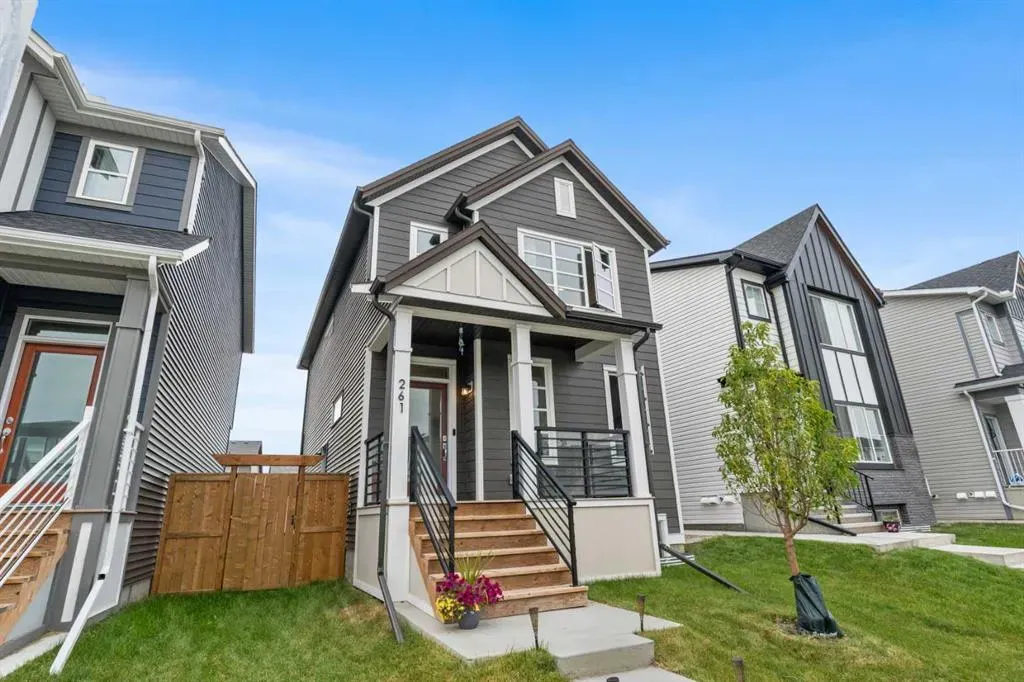 261 Walcrest Way SE