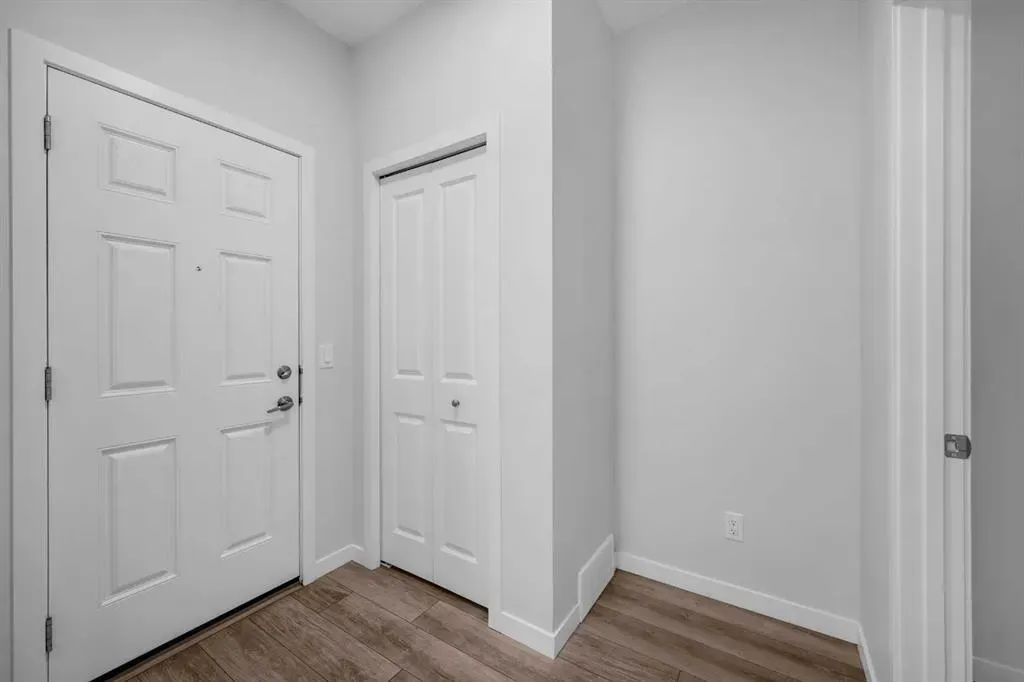 83 Corner Meadows Grove NE