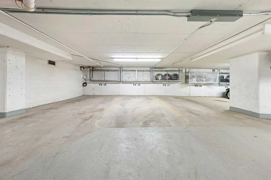 817 15 Avenue SW, #808