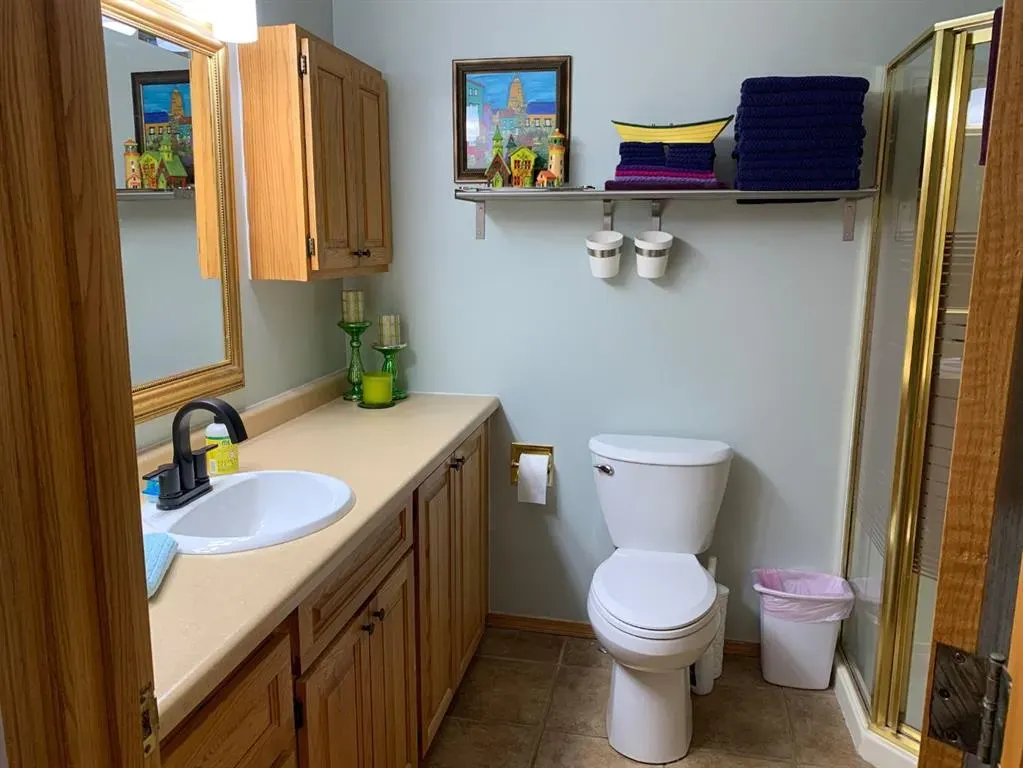 121 7 Street W
