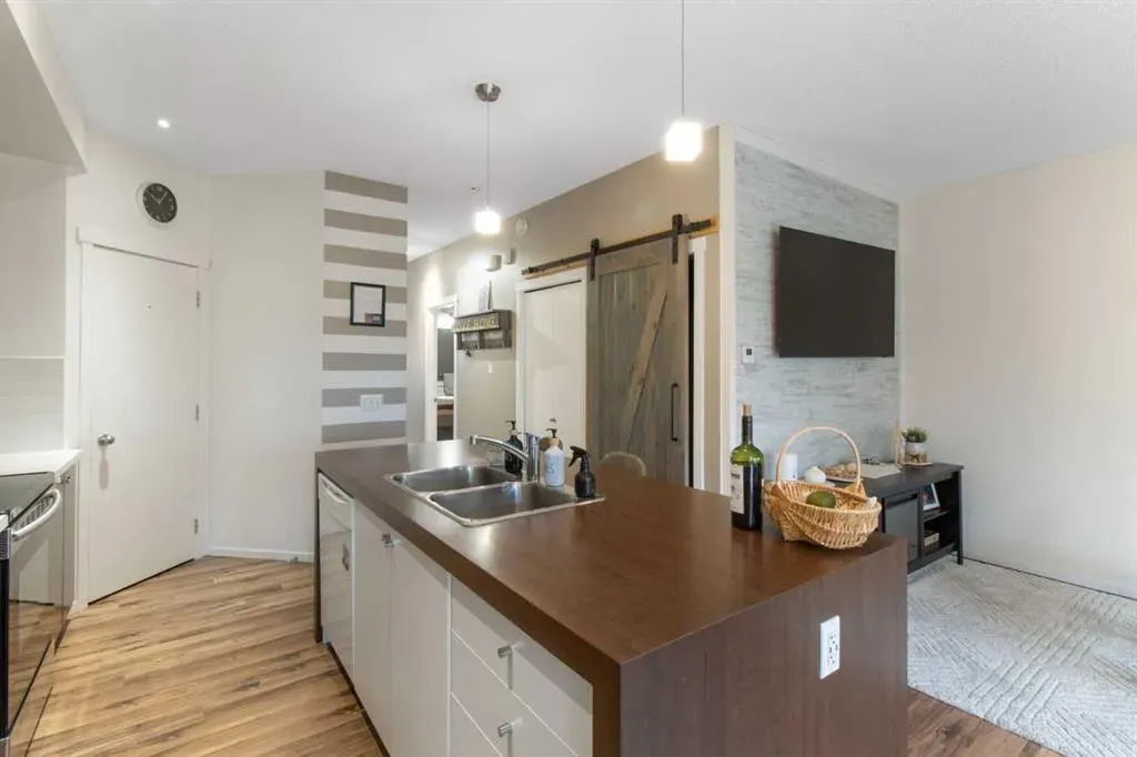 300 Evanscreek Court NW, #107