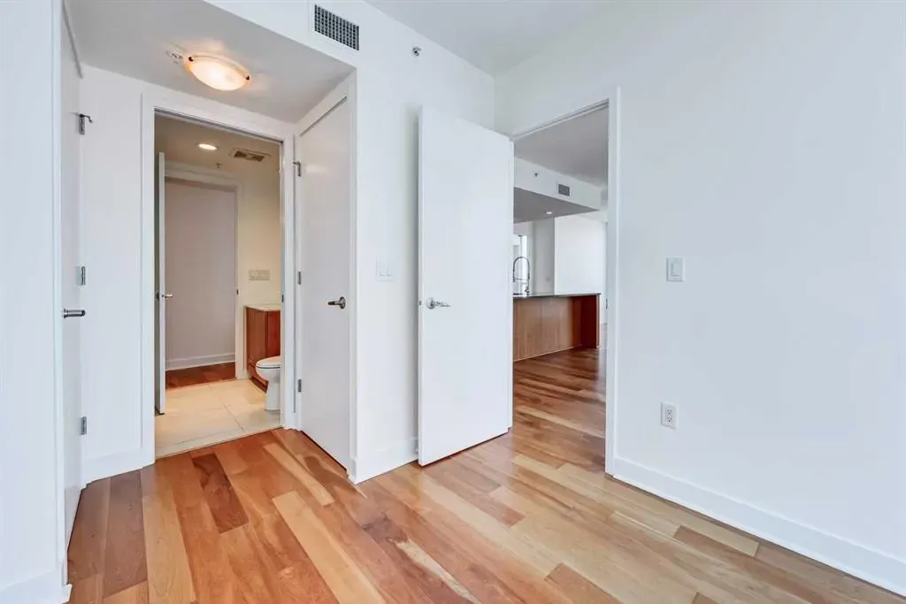 1118 12 Avenue SW, #2404