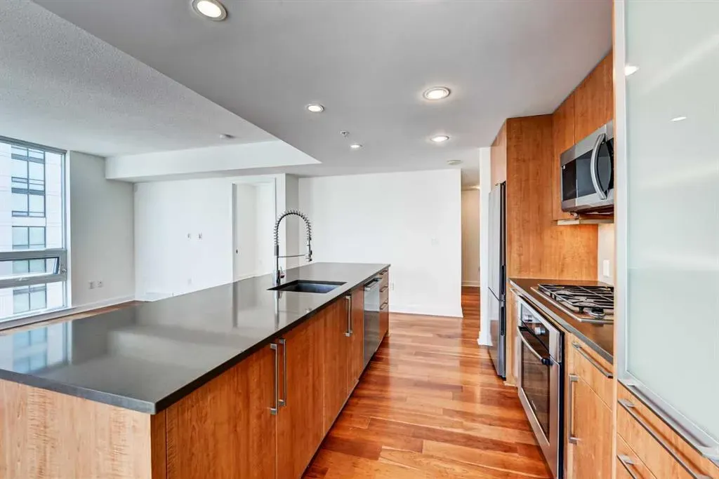 1118 12 Avenue SW, #2404