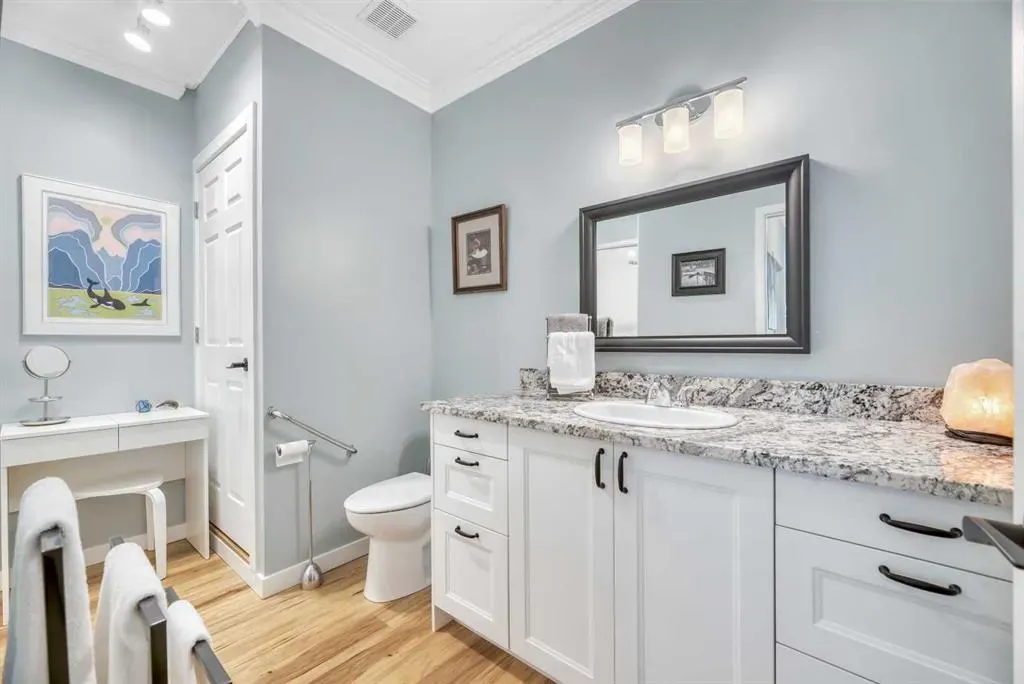 2144 Paliswood Road SW, #106