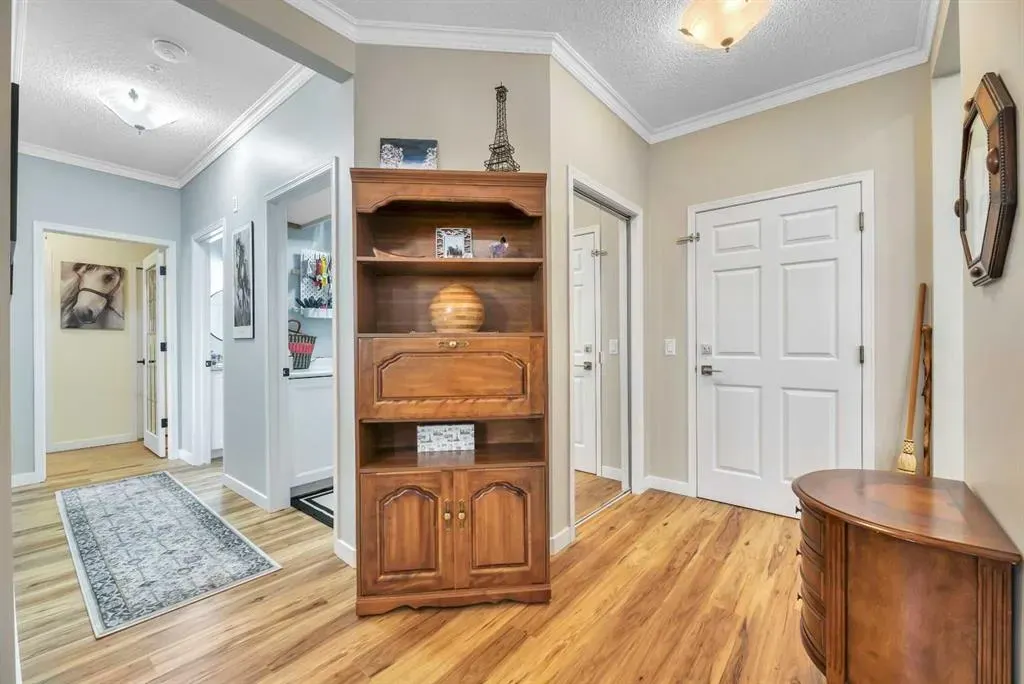 2144 Paliswood Road SW, #106