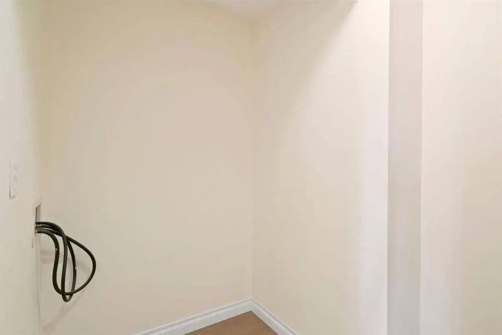 1334 12 Avenue SW, #806