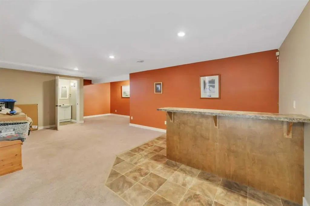 25 Odstone Green
