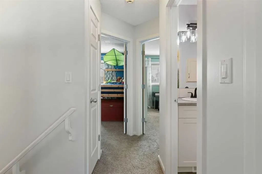 186 Citadel Acres Close NW