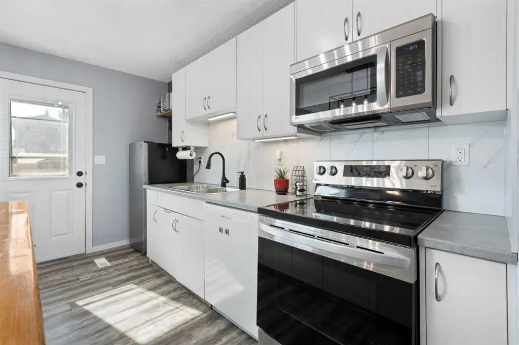 186 Citadel Acres Close NW