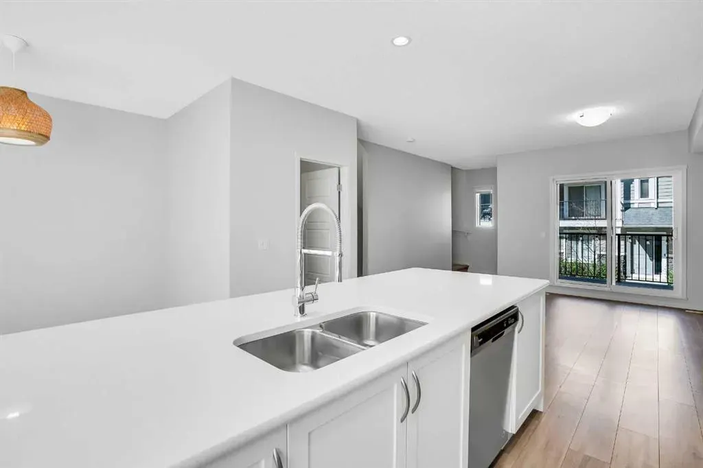 410 Nolanlake Villas NW