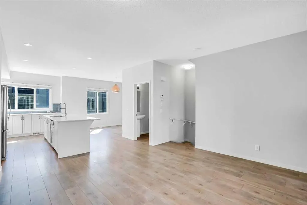 410 Nolanlake Villas NW
