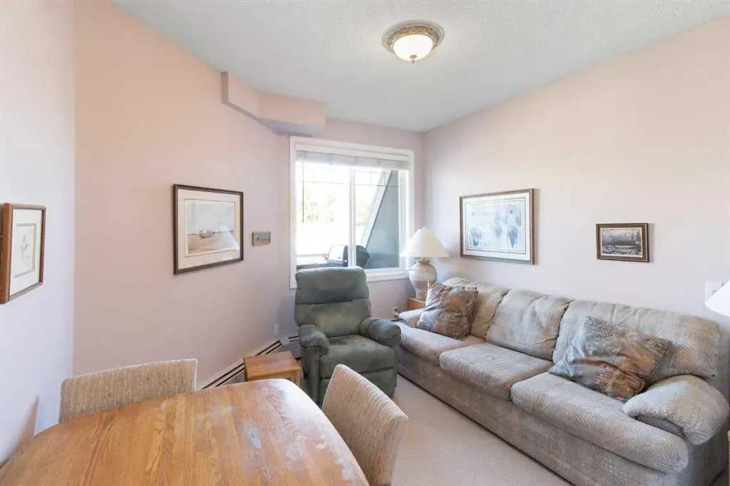 2422 Erlton Street SW, #404