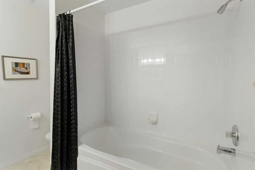 2422 Erlton Street SW, #404