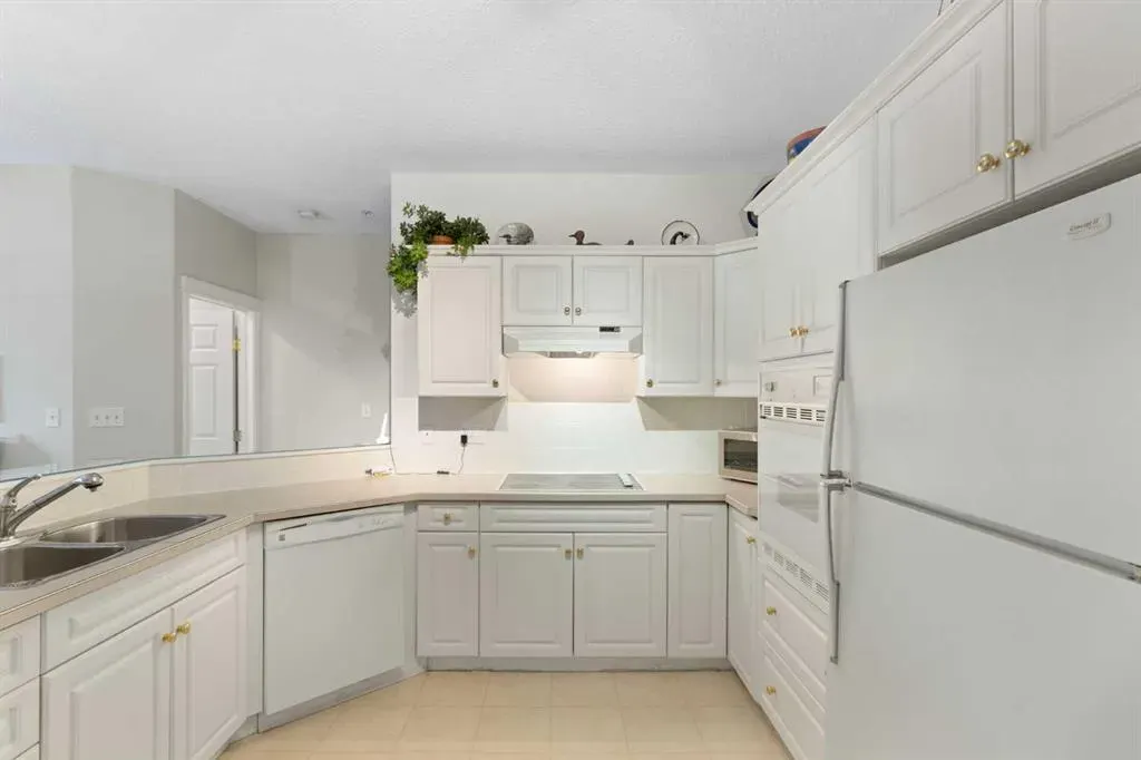 2422 Erlton Street SW, #404