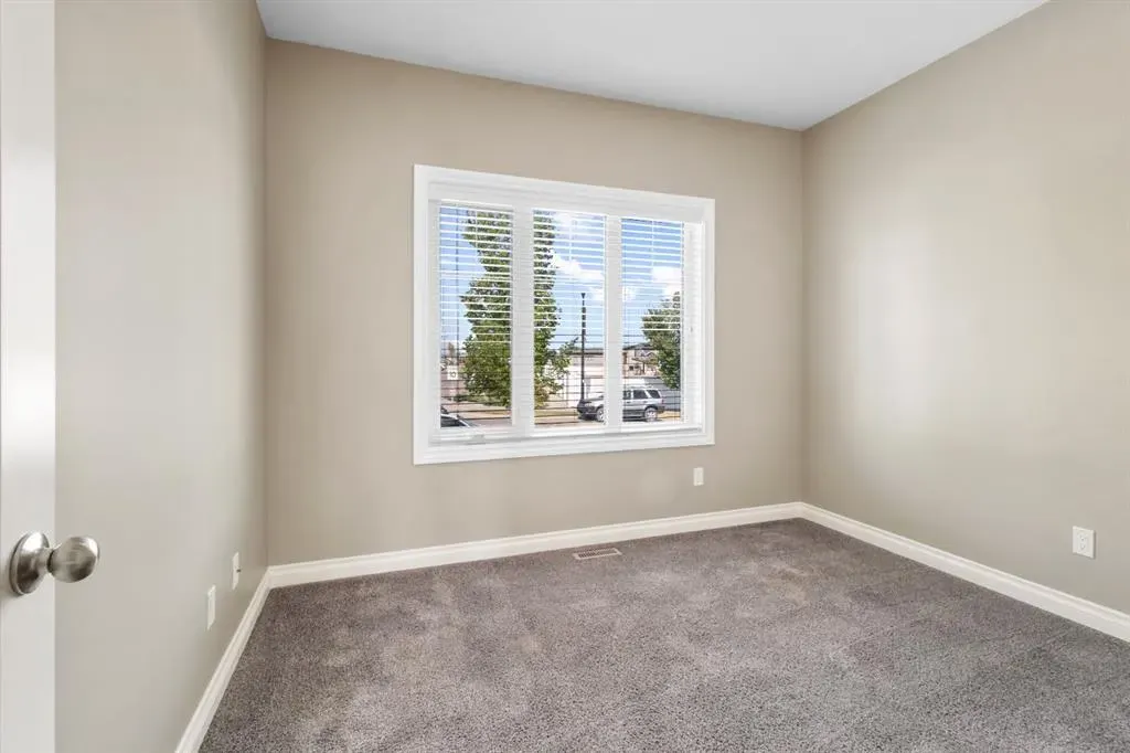 7 Crestview Boulevard