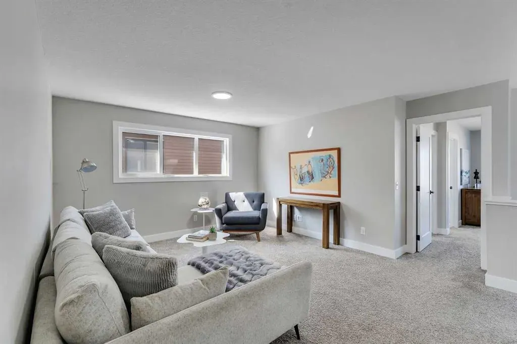 1209 Chinook Gate Bay SW