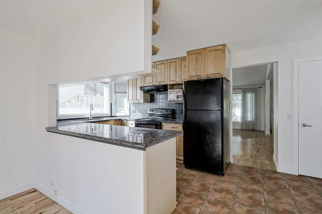 128 Bermuda Drive NW