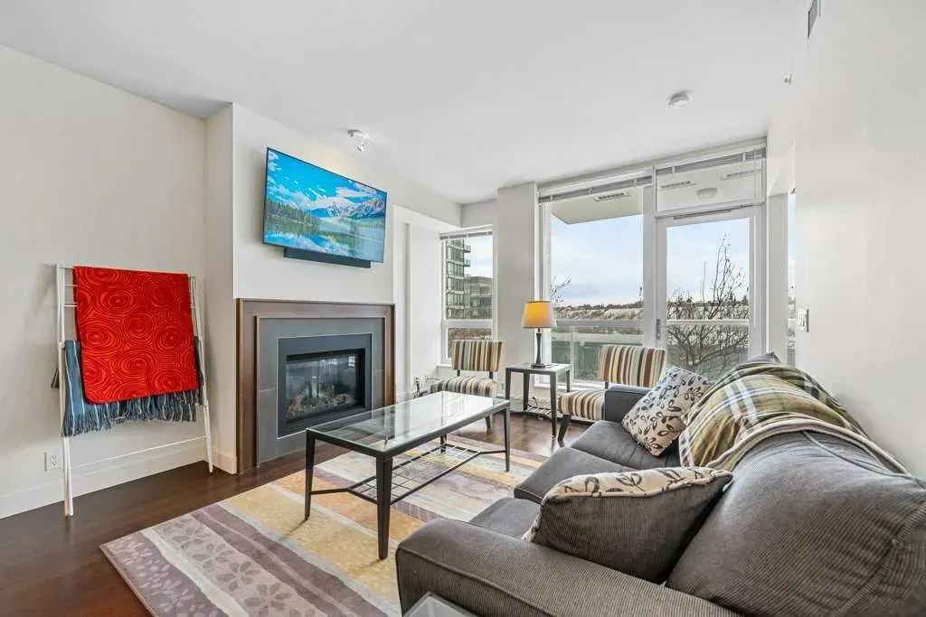 222 Riverfront Avenue SW, #812