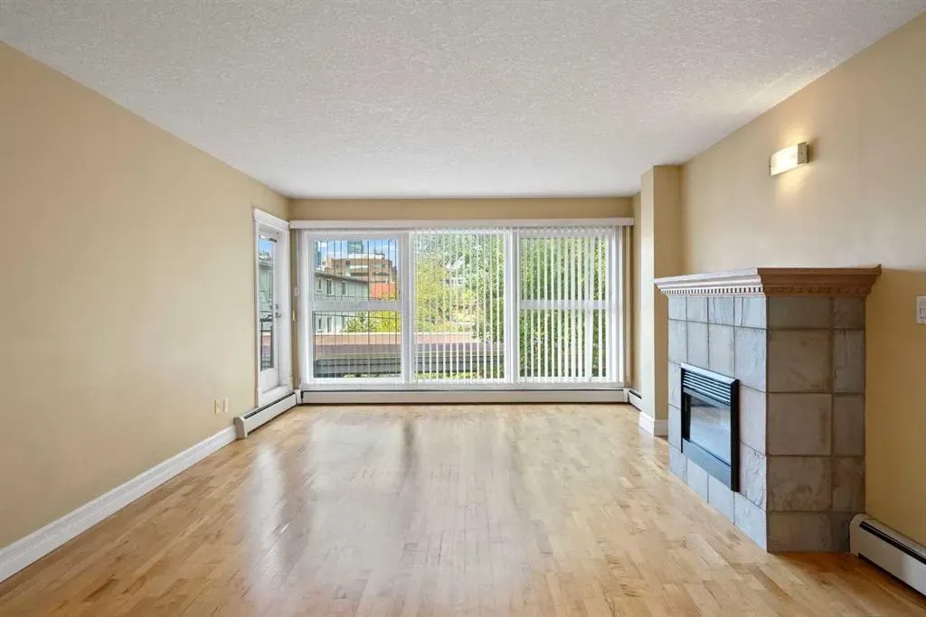 920 Royal Avenue SW, #204