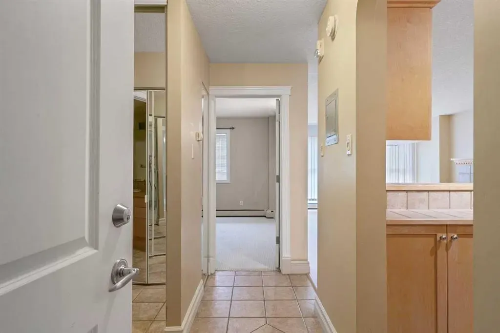 920 Royal Avenue SW, #204