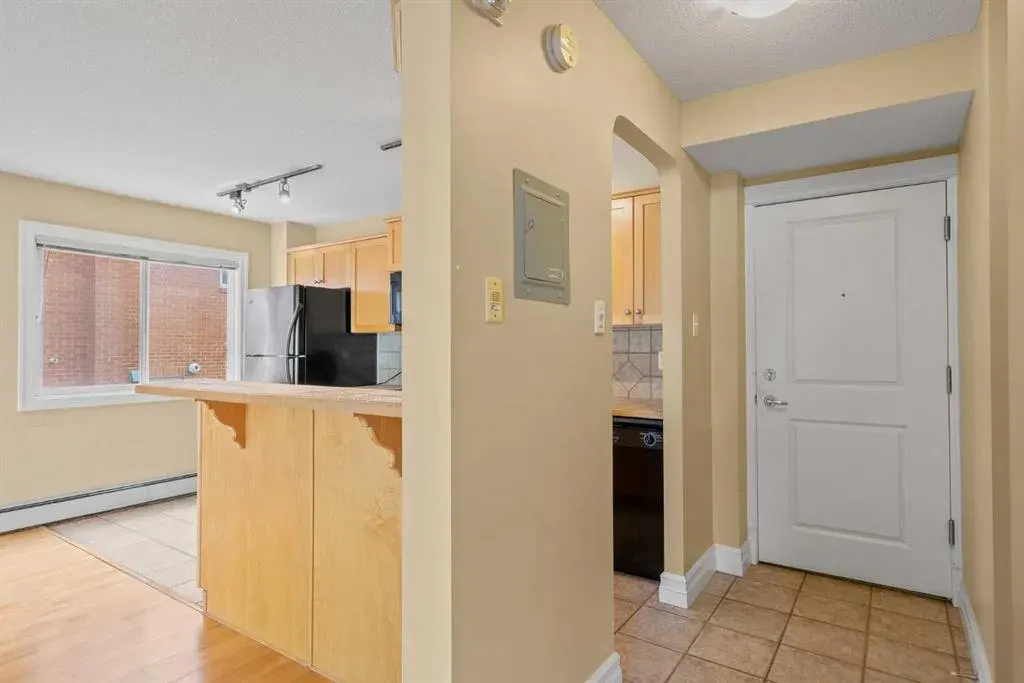 920 Royal Avenue SW, #204
